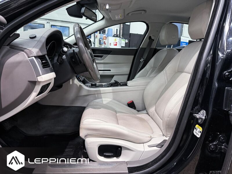 Jaguar XF vaihtoauto