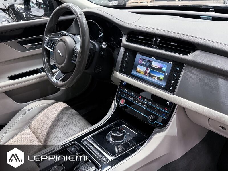 Jaguar XF vaihtoauto