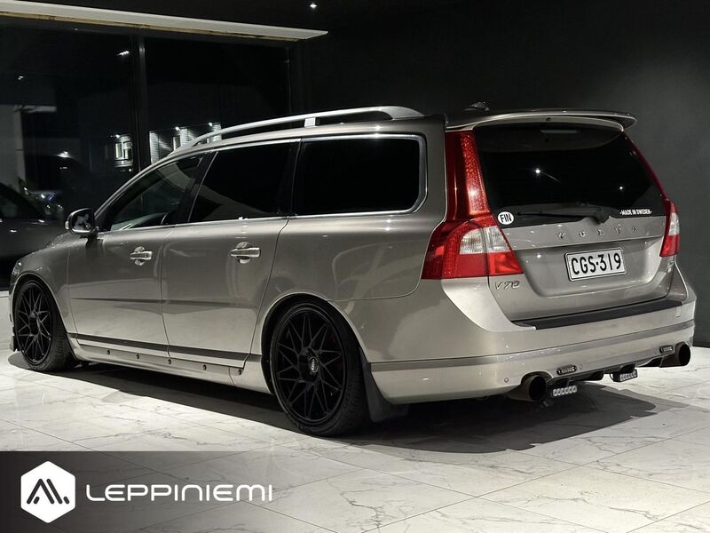 Volvo V70 vaihtoauto