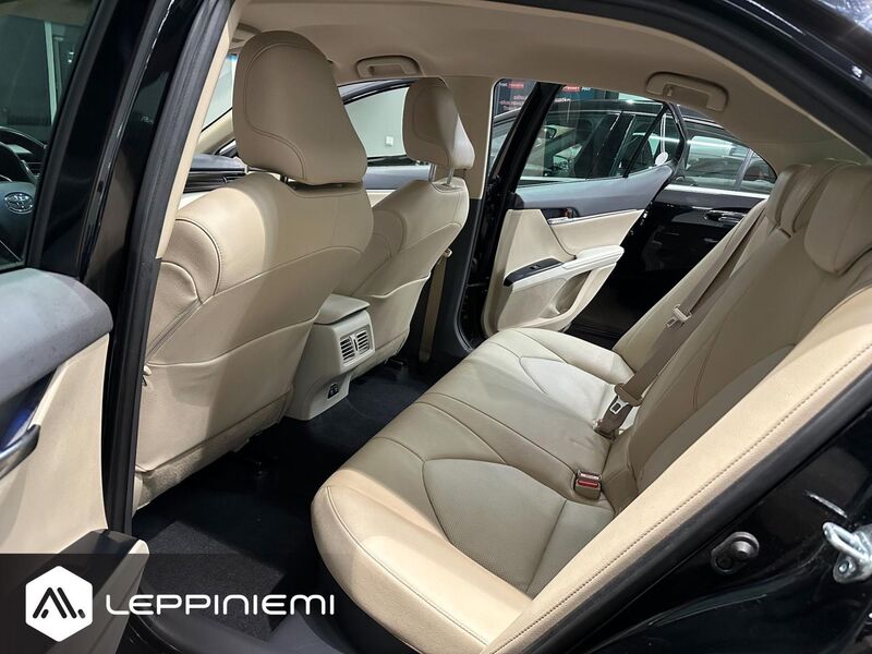 Toyota Camry vaihtoauto