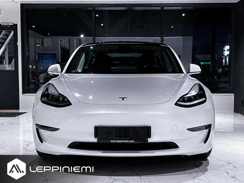 Tesla Model 3 vaihtoauto
