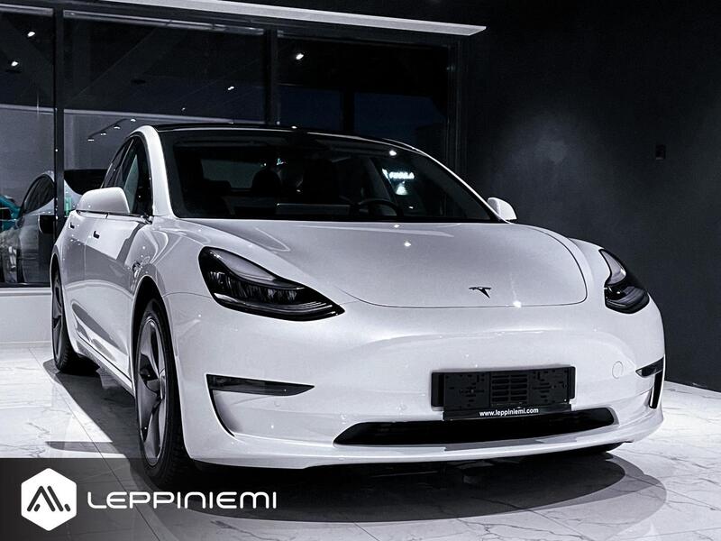 Tesla Model 3 vaihtoauto