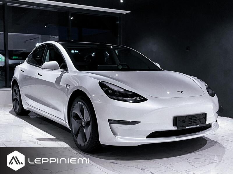 Tesla Model 3 vaihtoauto