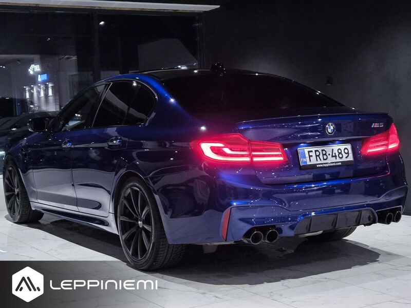 BMW M5 vaihtoauto