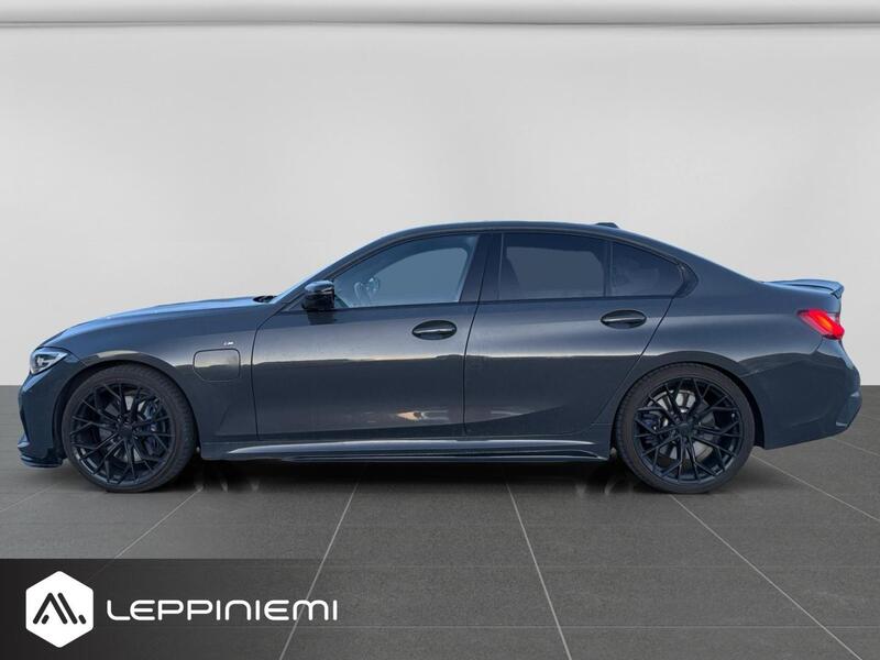 BMW 330 vaihtoauto