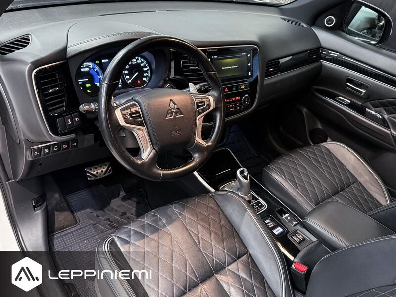 Mitsubishi Outlander PHEV vaihtoauto