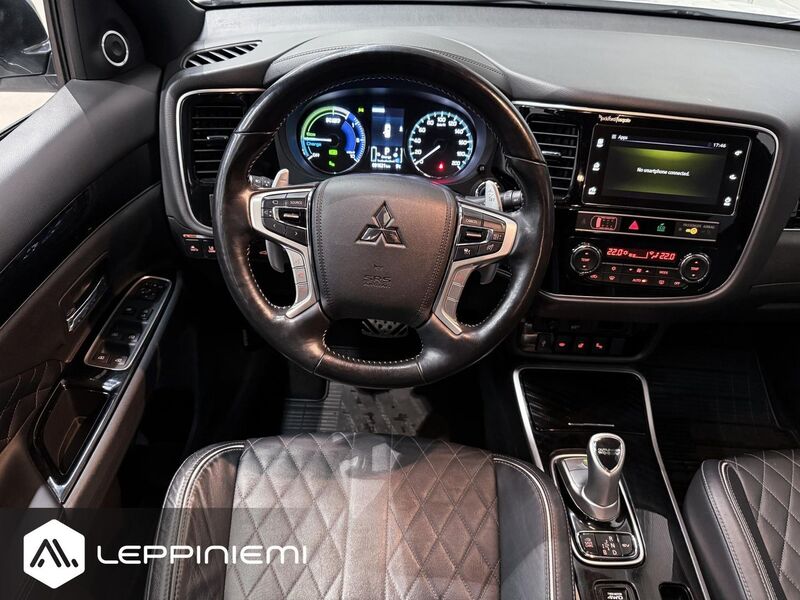 Mitsubishi Outlander PHEV vaihtoauto