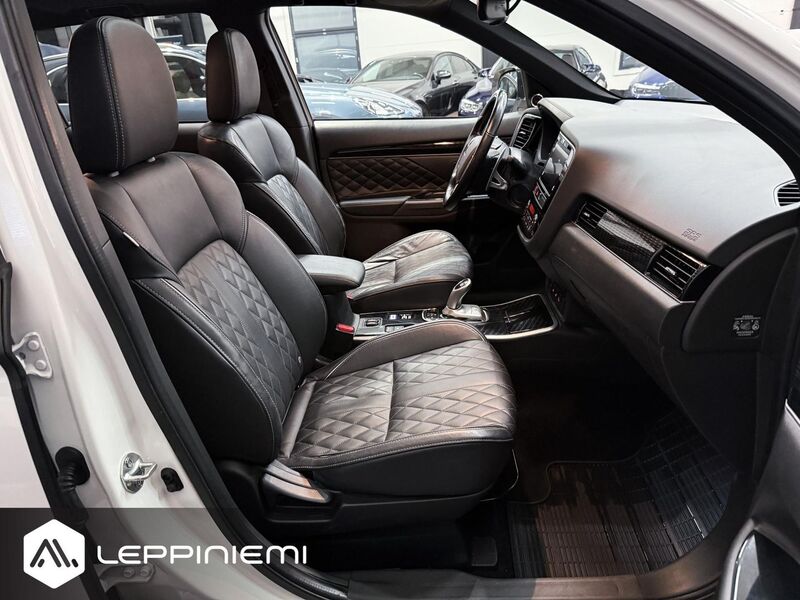 Mitsubishi Outlander PHEV vaihtoauto