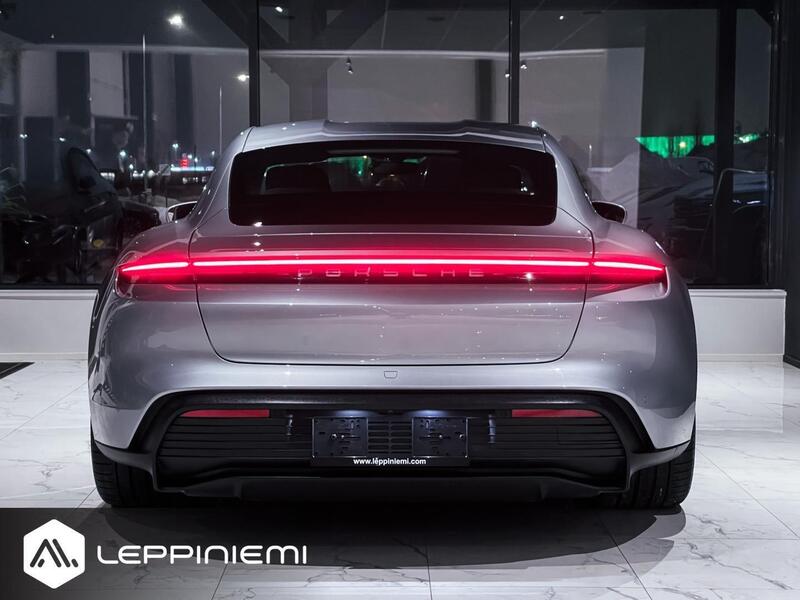 Porsche Taycan vaihtoauto