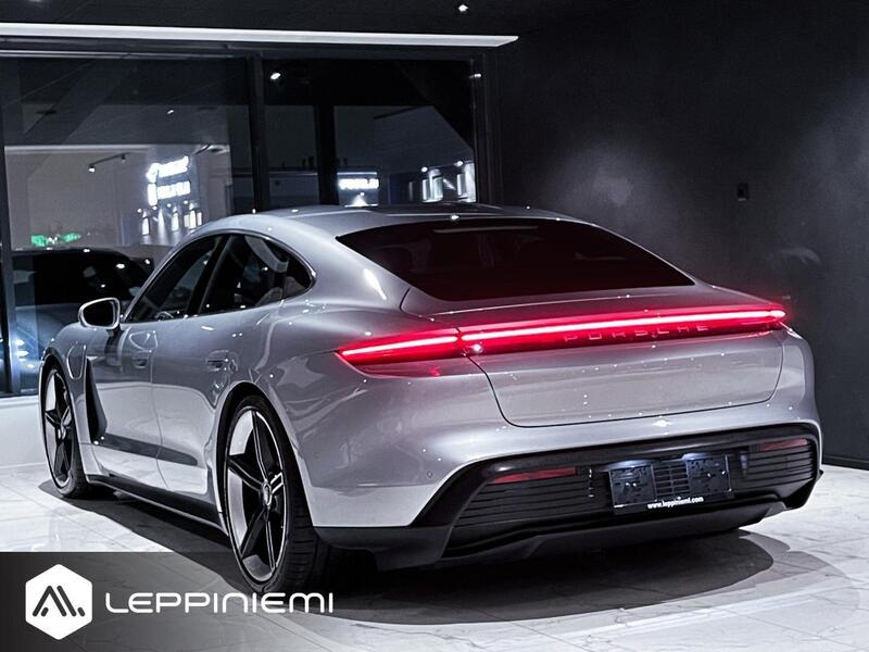 Porsche Taycan vaihtoauto