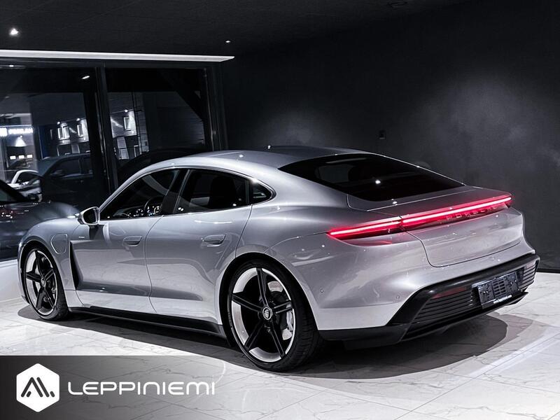 Porsche Taycan vaihtoauto