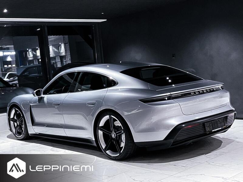 Porsche Taycan vaihtoauto