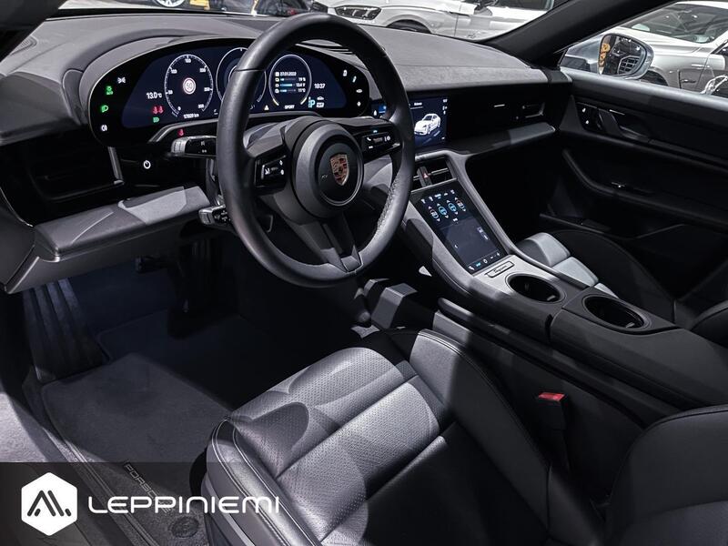 Porsche Taycan vaihtoauto