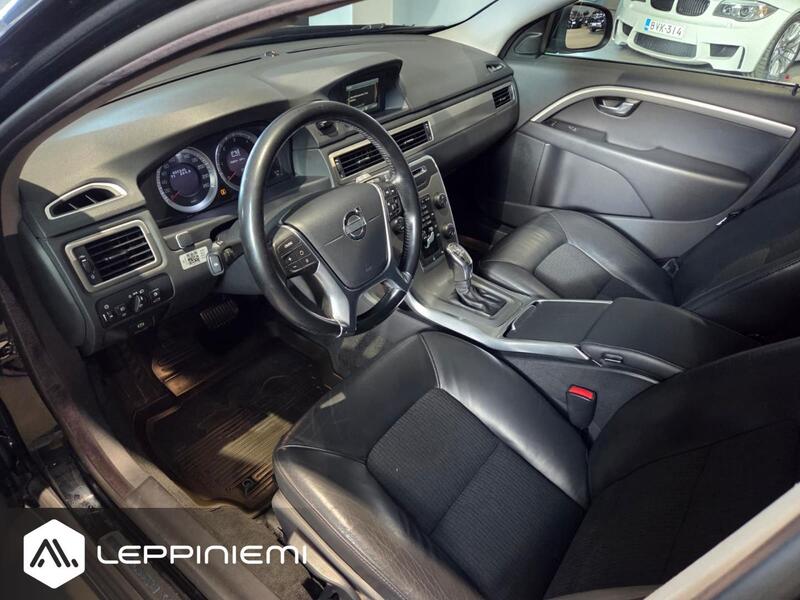 Volvo V70 vaihtoauto