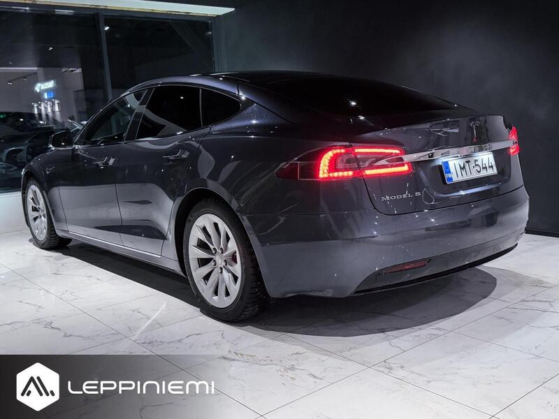 Tesla Model S vaihtoauto
