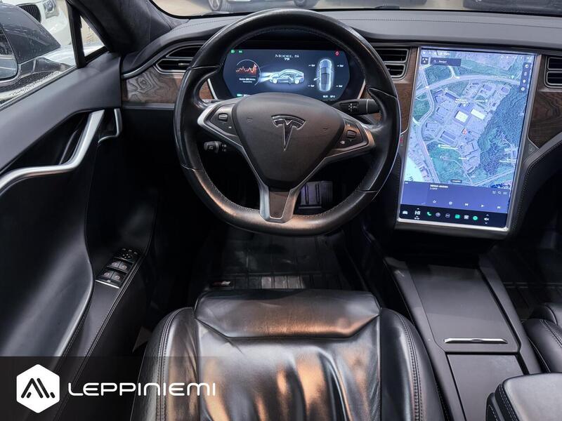Tesla Model S vaihtoauto