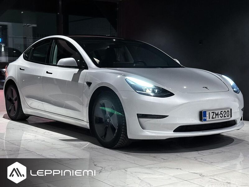 Tesla Model 3 vaihtoauto