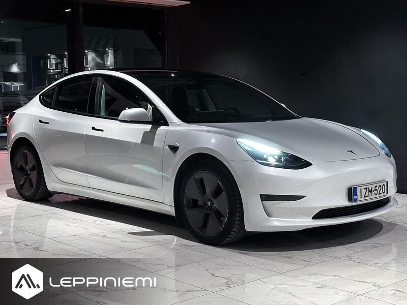 Tesla Model 3 vaihtoauto