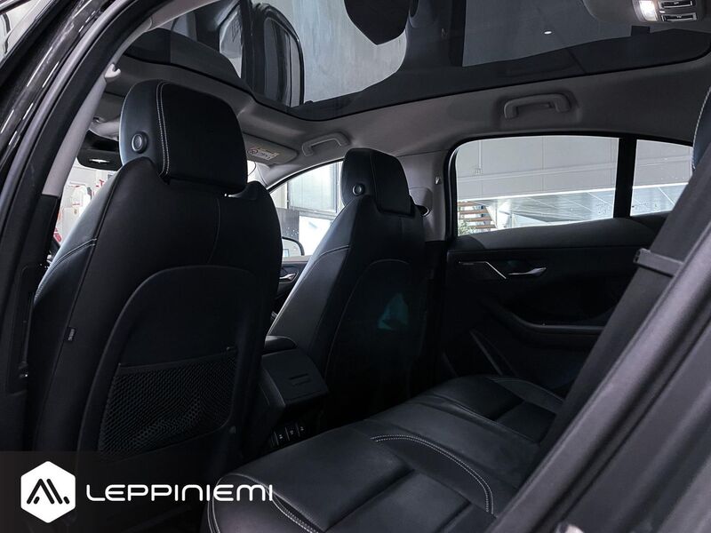 Jaguar I-PACE vaihtoauto