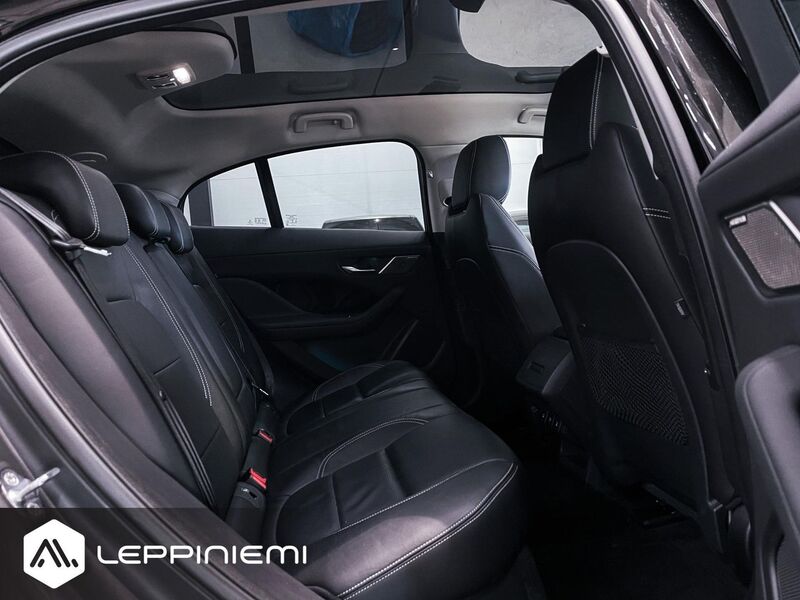 Jaguar I-PACE vaihtoauto