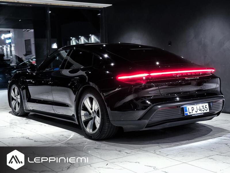 Porsche Taycan vaihtoauto