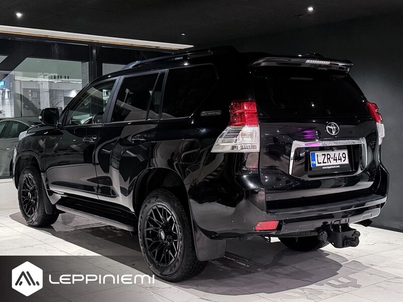 Toyota Land Cruiser vaihtoauto