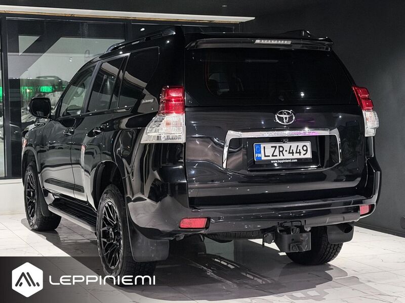 Toyota Land Cruiser vaihtoauto