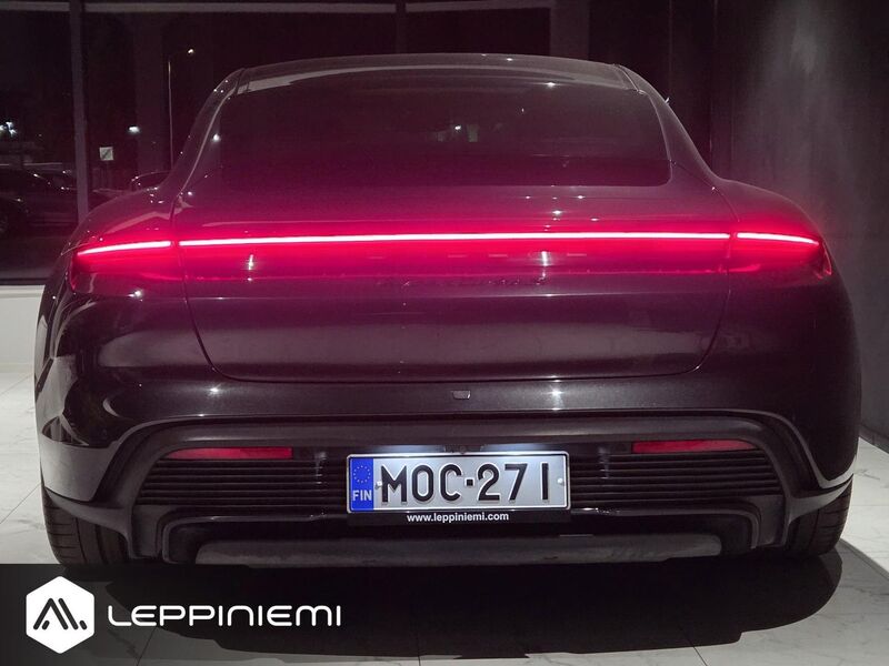 Porsche Taycan vaihtoauto