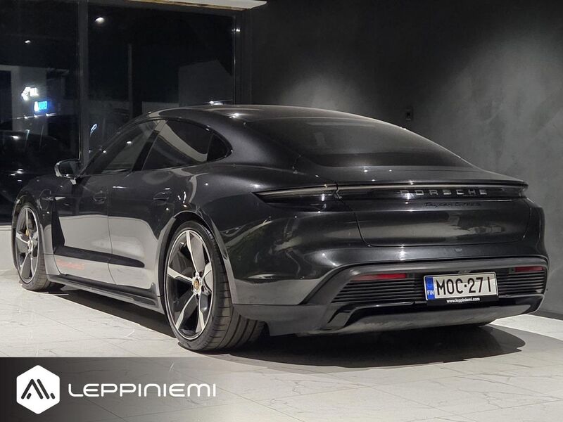 Porsche Taycan vaihtoauto