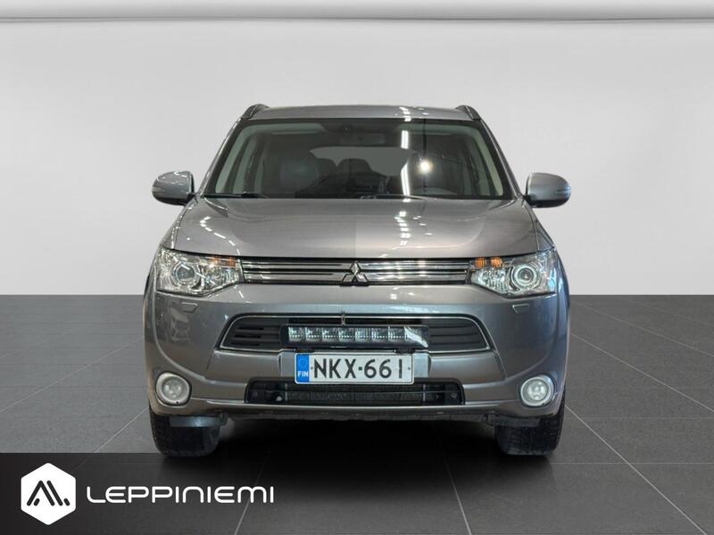 Mitsubishi Outlander PHEV vaihtoauto
