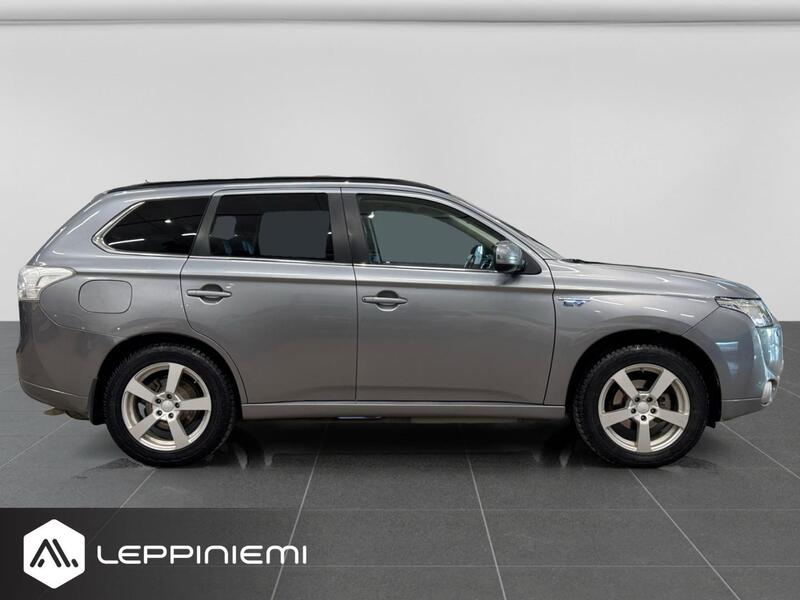 Mitsubishi Outlander PHEV vaihtoauto