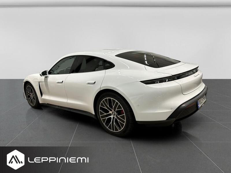 Porsche Taycan vaihtoauto