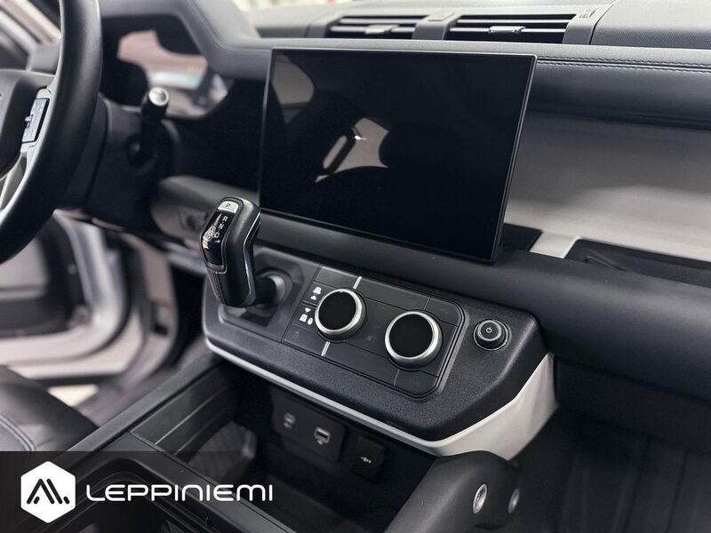 Land Rover Defender vaihtoauto