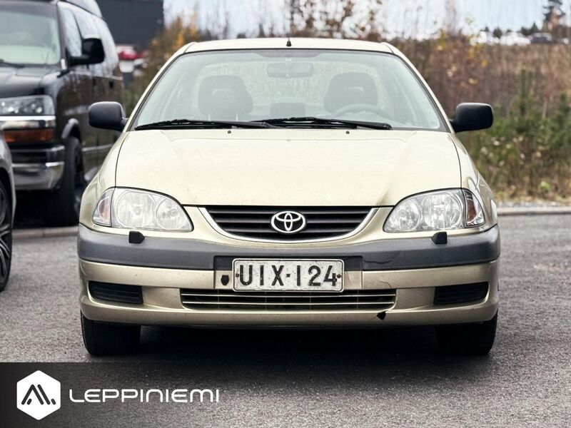Toyota Avensis vaihtoauto