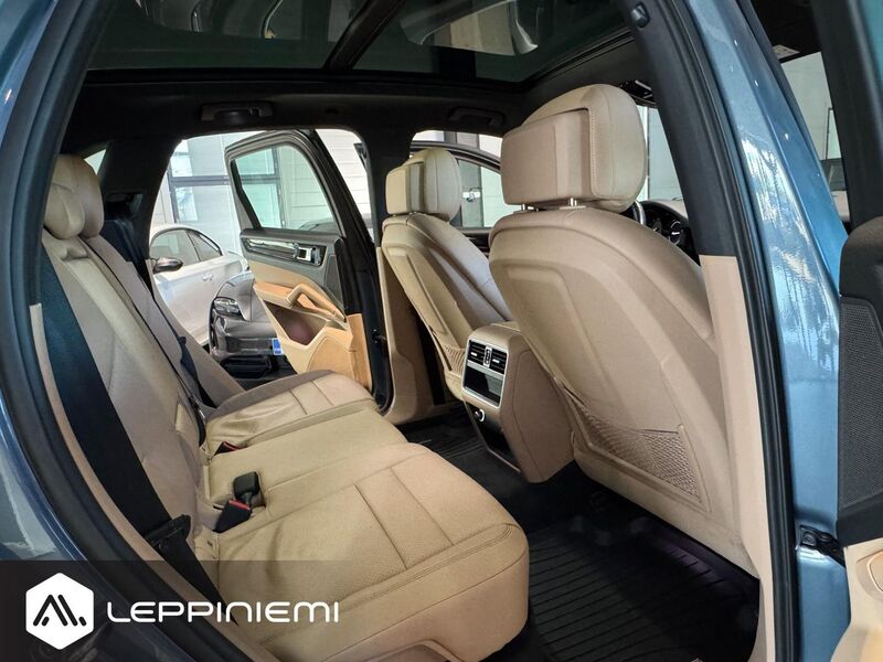 Porsche Cayenne vaihtoauto