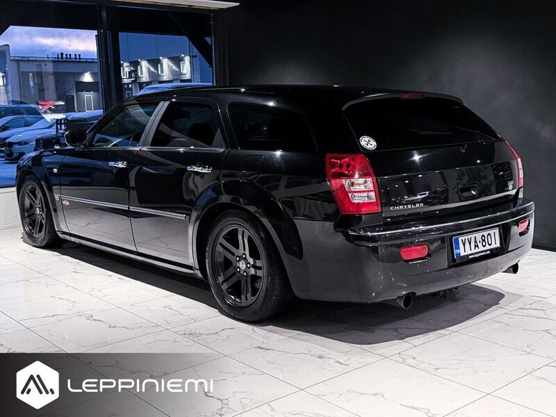 Chrysler 300C vaihtoauto