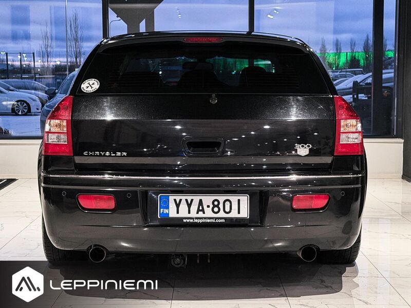 Chrysler 300C vaihtoauto