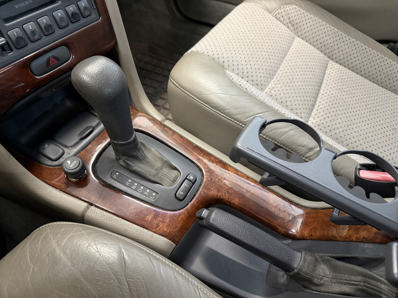 Volvo V70 vaihtoauto