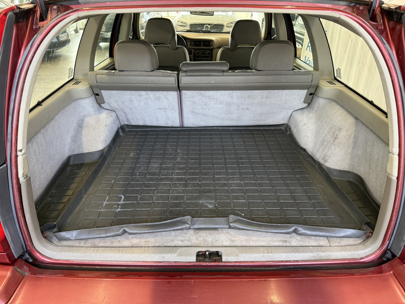 Volvo V70 vaihtoauto