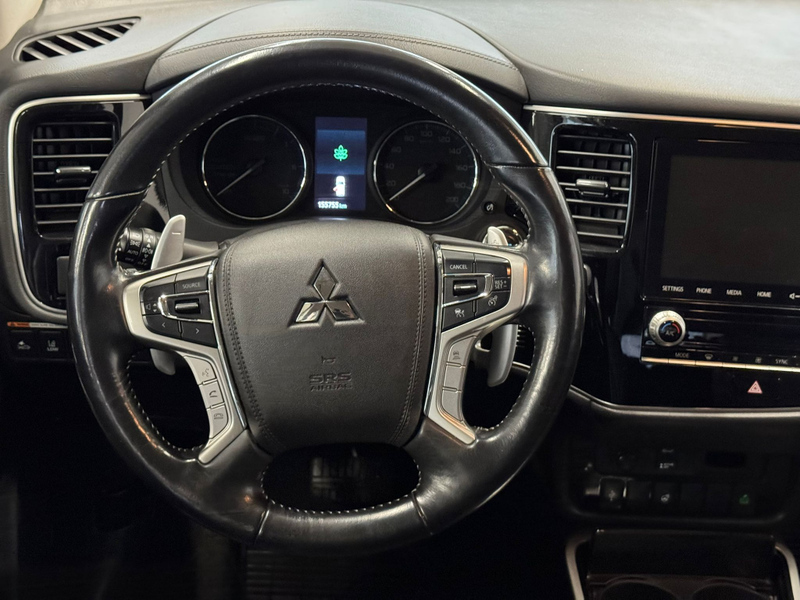 Mitsubishi Outlander PHEV vaihtoauto