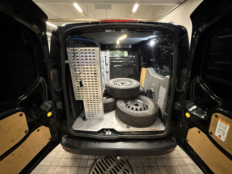 Ford Transit Connect vaihtoauto
