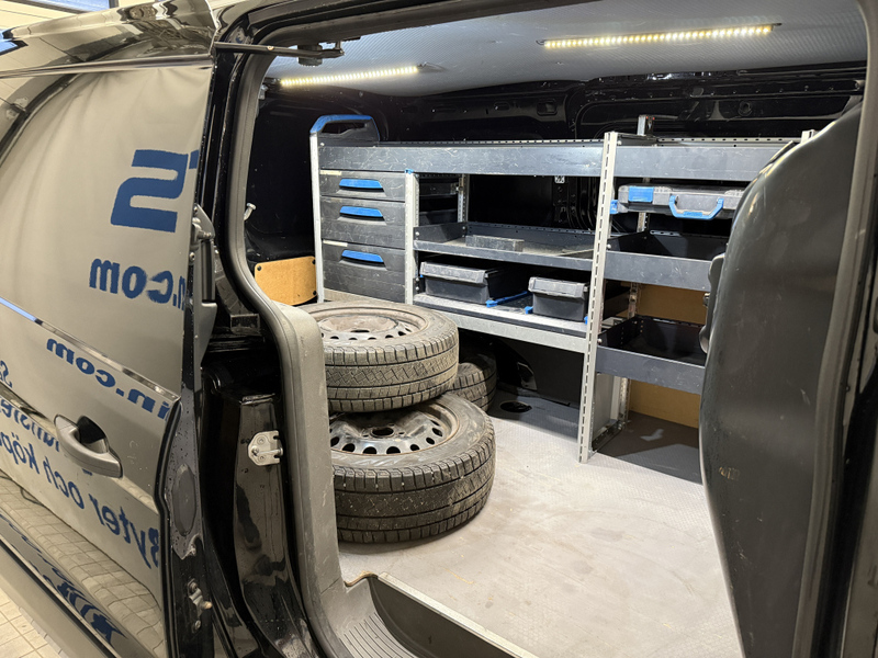 Ford Transit Connect vaihtoauto