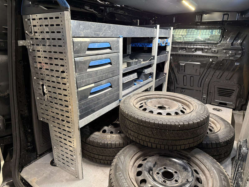 Ford Transit Connect vaihtoauto