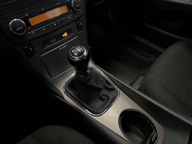 Toyota Avensis vaihtoauto