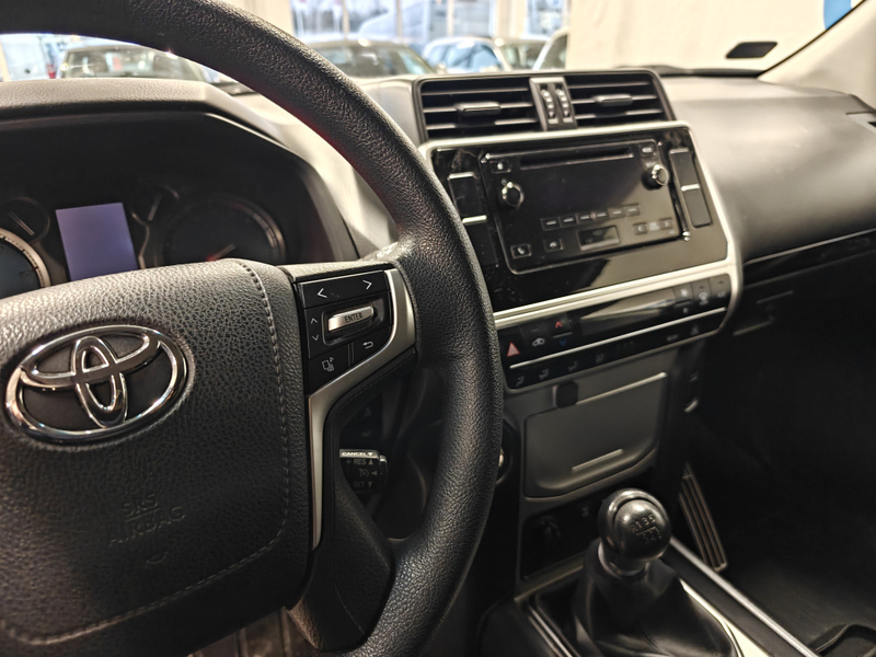 Toyota Land Cruiser vaihtoauto