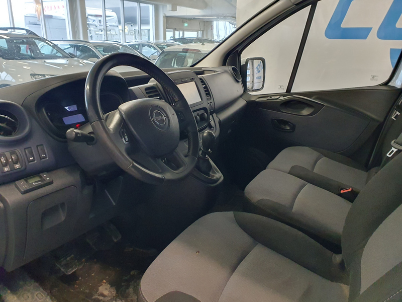 Opel Vivaro vaihtoauto