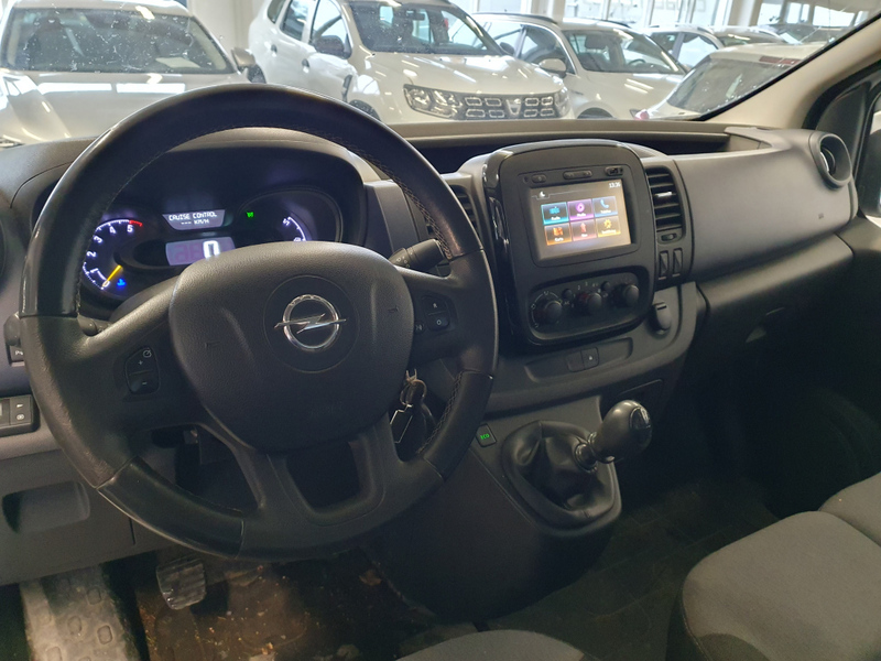 Opel Vivaro vaihtoauto