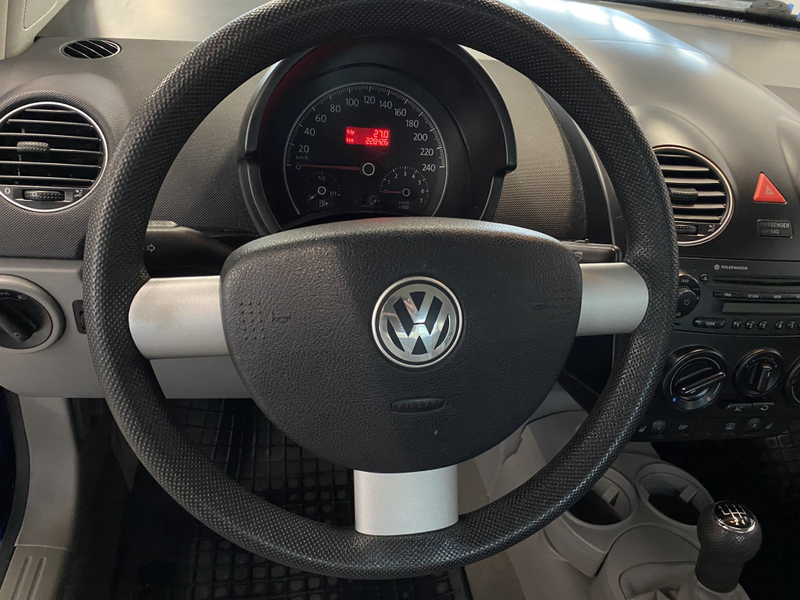 Volkswagen New Beetle vaihtoauto