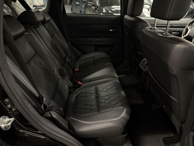 Mitsubishi Outlander PHEV vaihtoauto