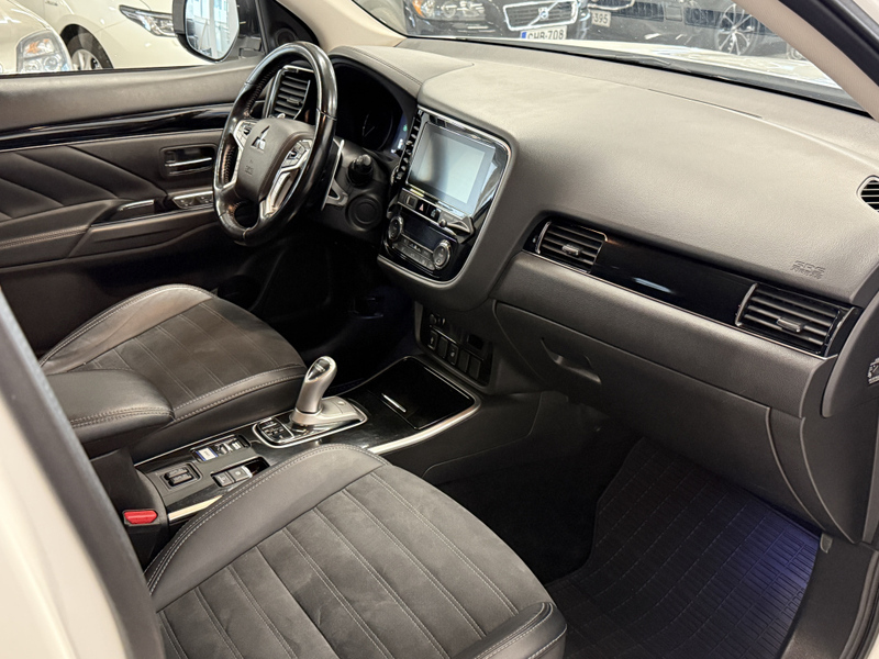 Mitsubishi Outlander vaihtoauto